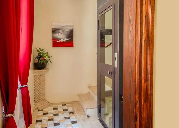 Palazzo Medusa Konukevi 4*